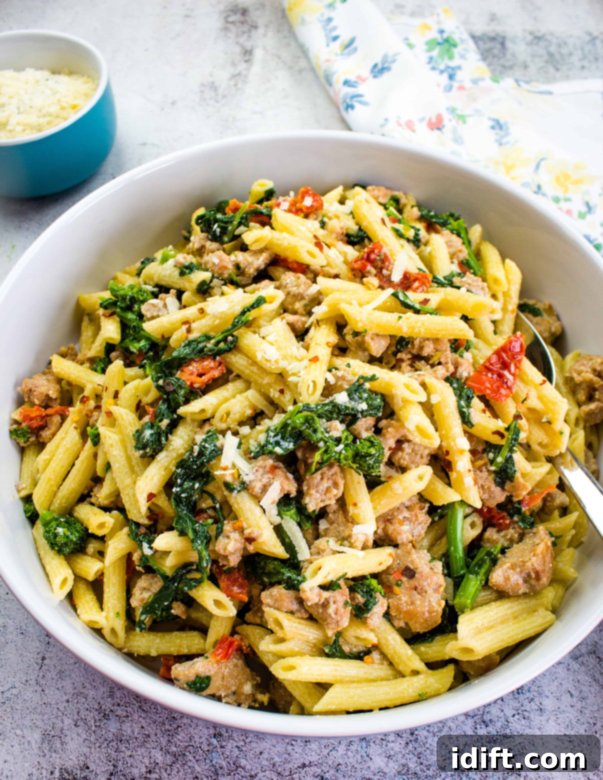 Robust Sausage & Broccoli Rabe Pasta 1 featured 30400 scaled