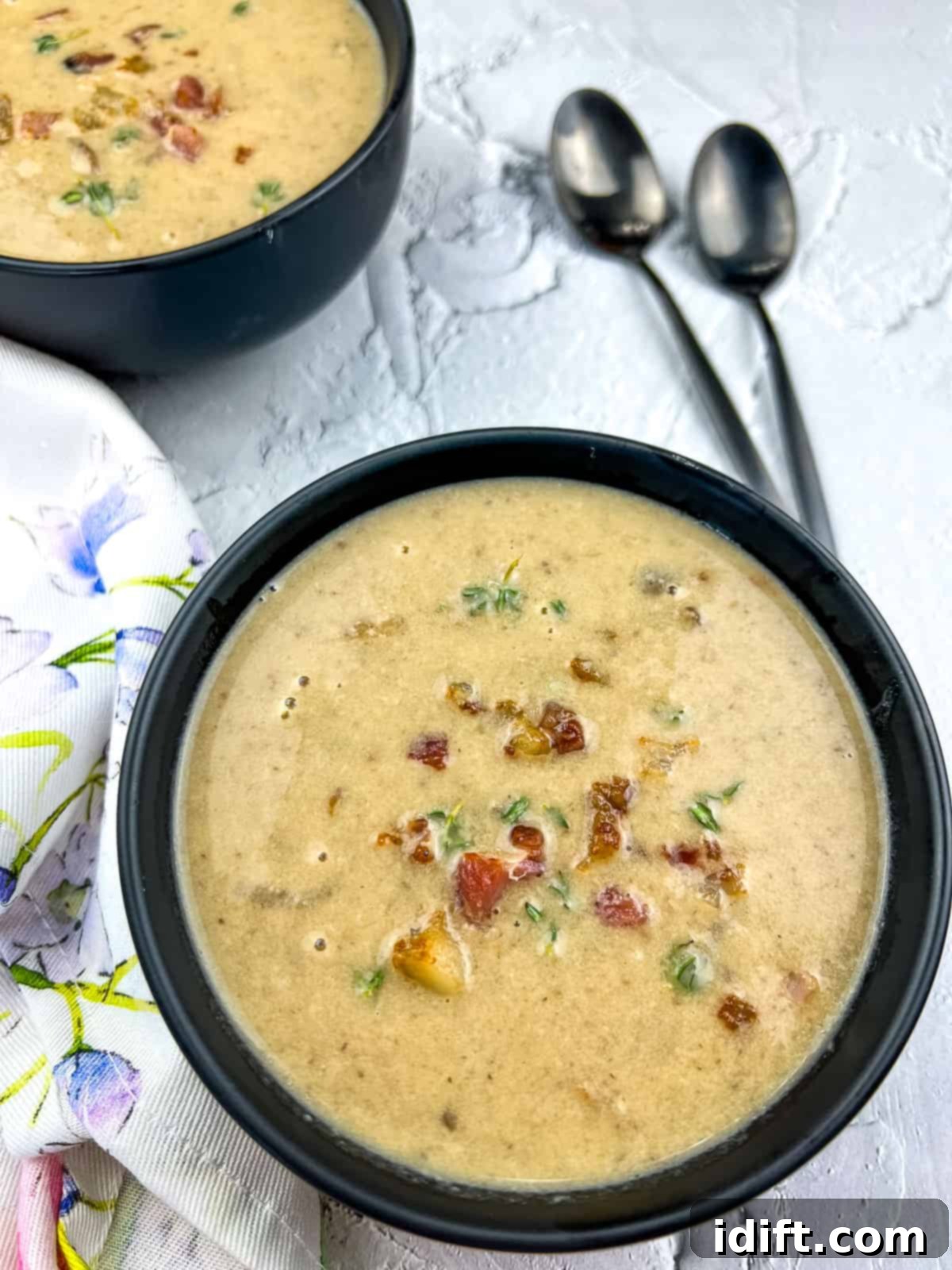 Sweet Caramelized Onion and Umami Mushroom Soup 1 featured 38881