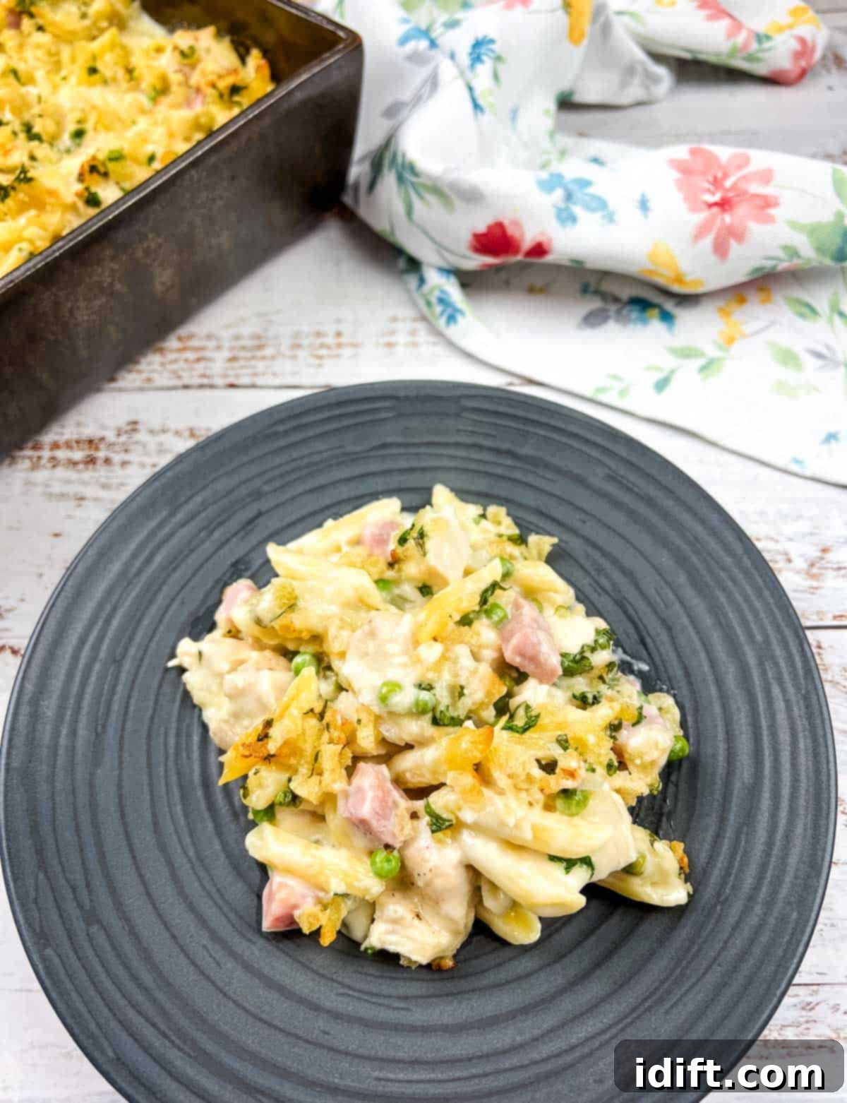 17 Easy and Delicious Chicken Recipes 1 featured 47310