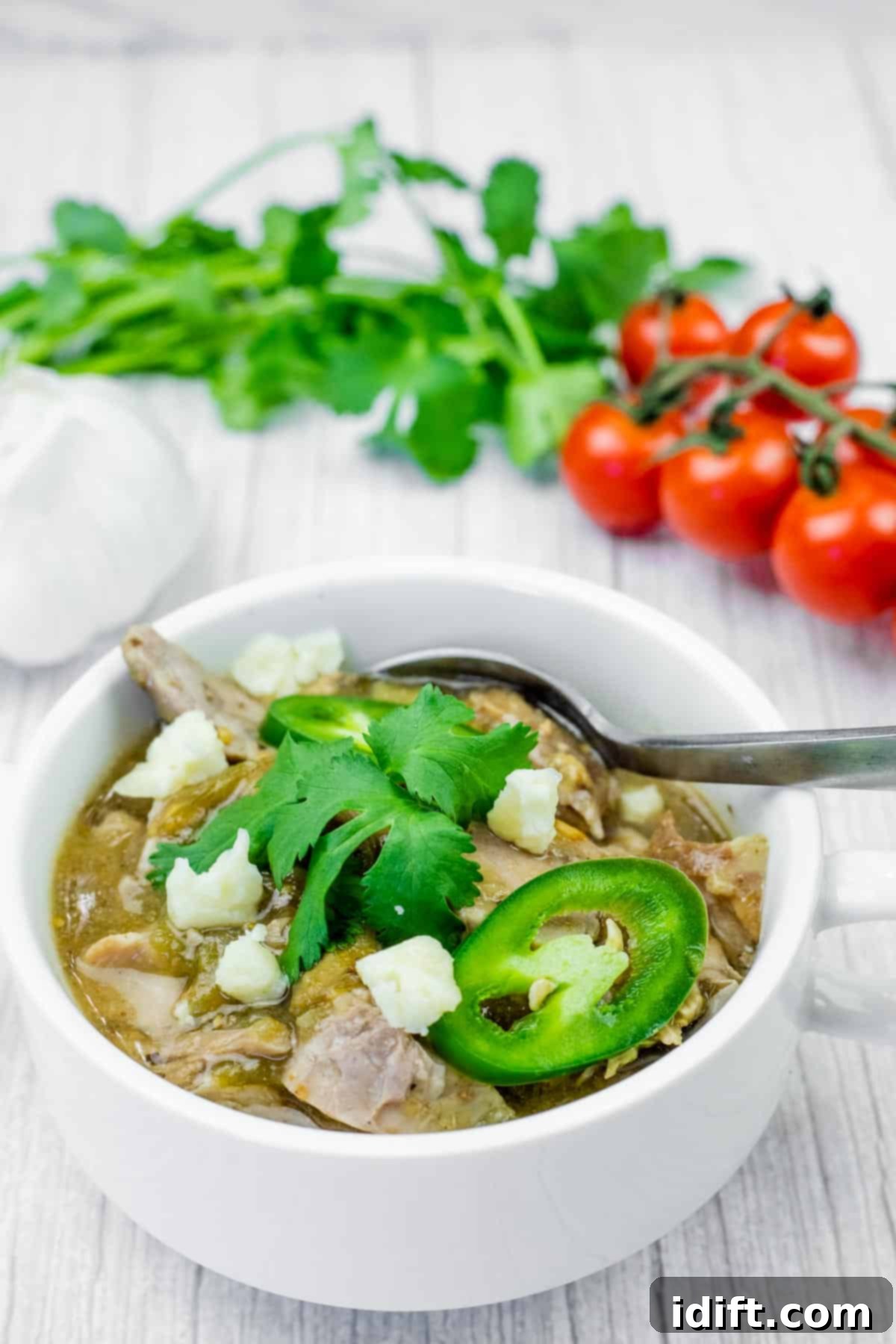 Tender Slow Cooker Pork Chile Verde 1 featured 82220