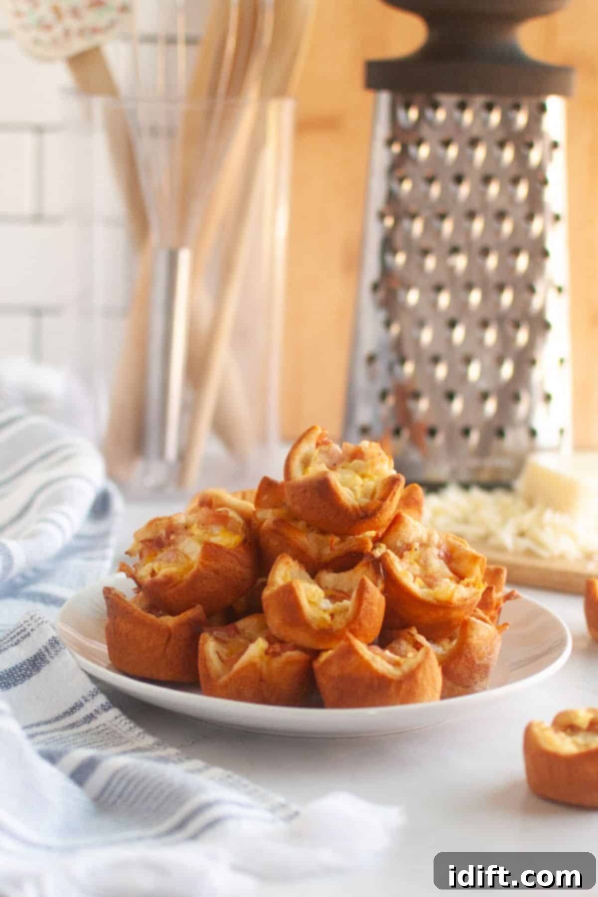 Fluffy Ham and Cheese Bites 1 featured 84923