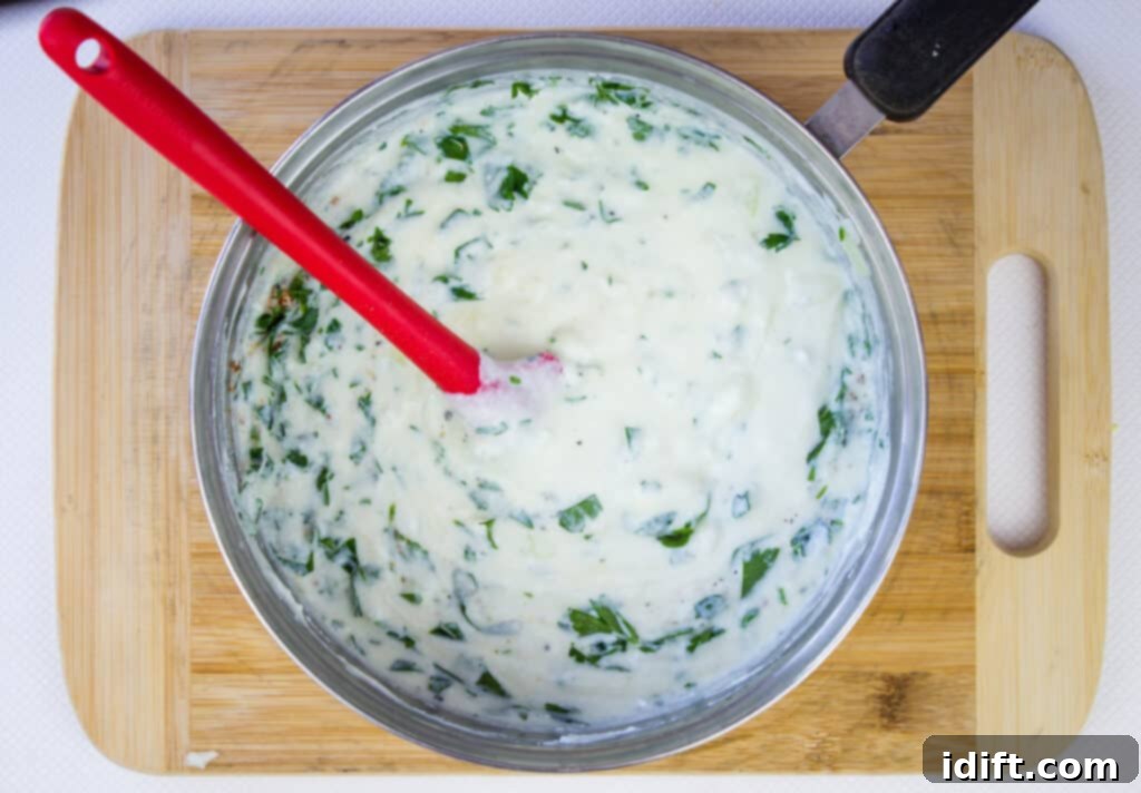 cream sauce that's been mixed well