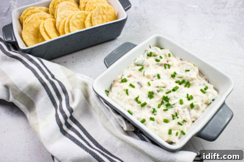 Cold Crab Dip in a bowl with crackers