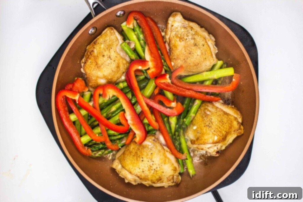 Chicken and asparagus skillet with garlic and veggies